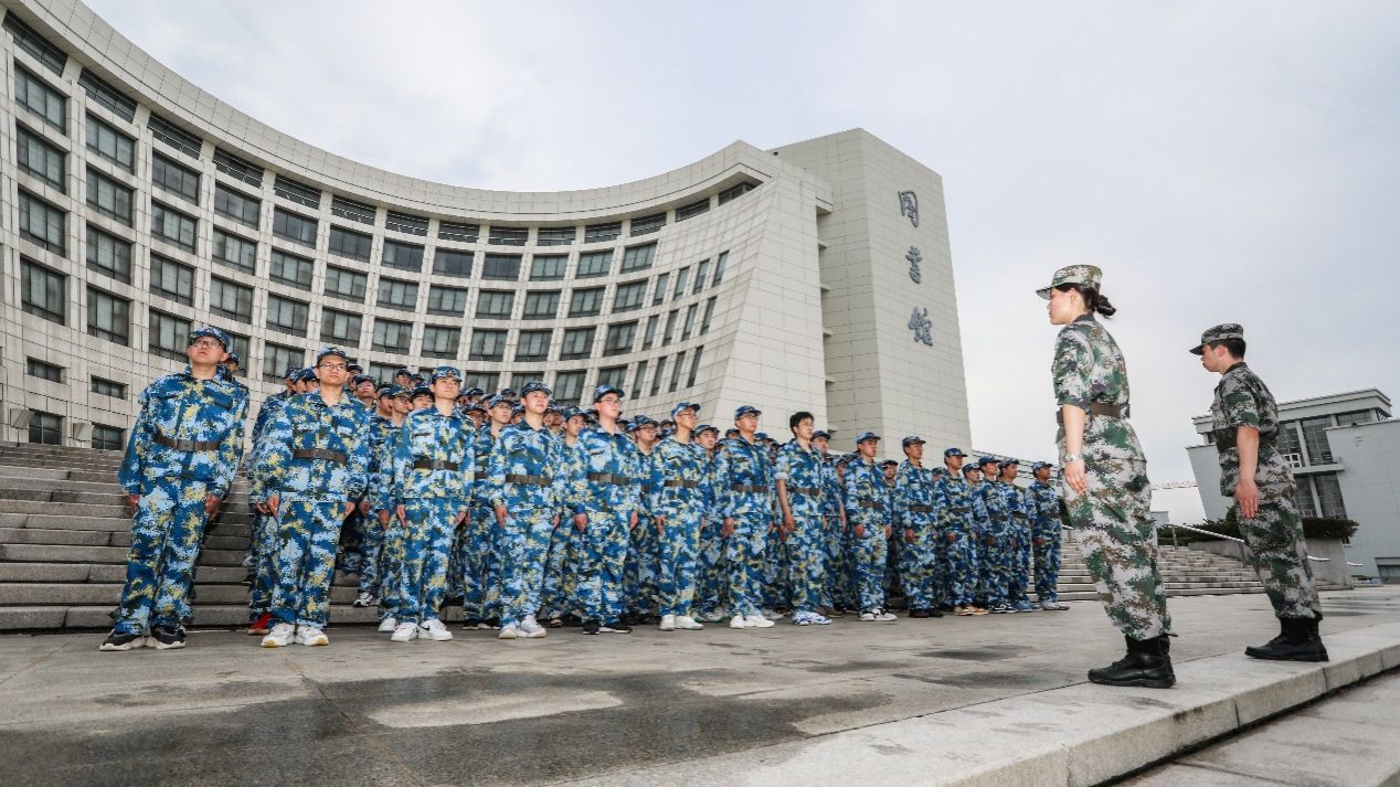 D7B230A533BF8F1F1419F62FB1A_803DF9D2_3011B