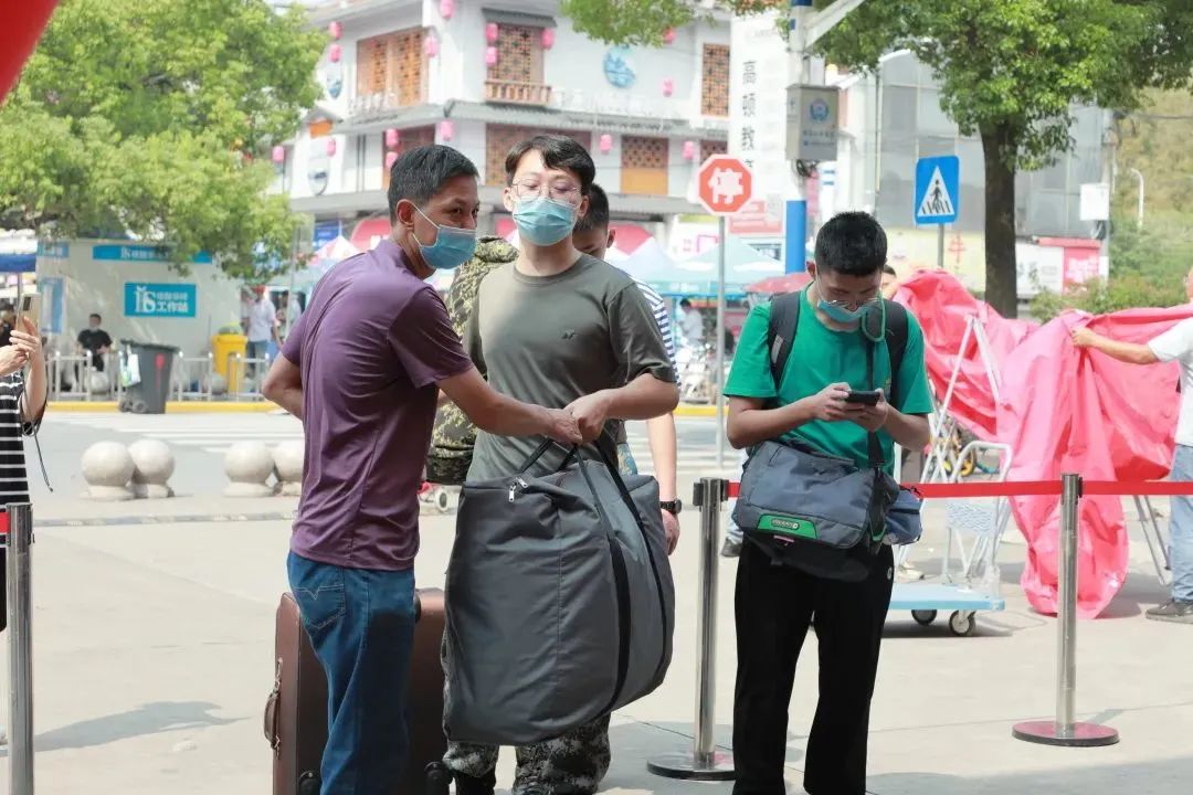 6A191A1FEDA0B28BA7FC9EFD5ED_9A3A5C9C_2012D.jpg?e=